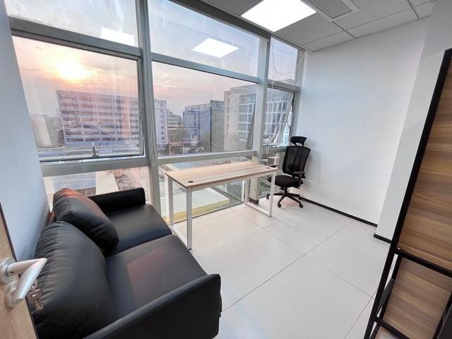 西宁100KW光伏充电控制器